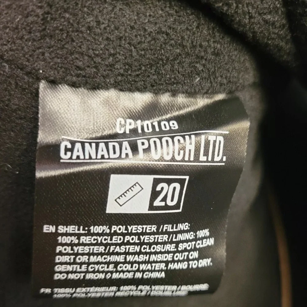 Canada Pooch True North Parka Size 20 Yellow Insulated Dog Coat 33-40 Lbs Jacket